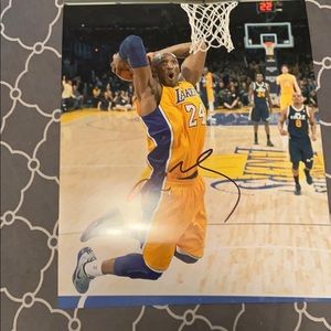Kobe Bryant autograph photo